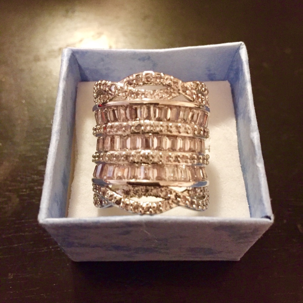 Beautiful Statement Ring - image 1